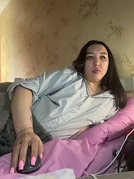 Snapshot of Naughtbaby_2025 chatting on May 5, 12:41 pm Naughtbaby 2025 online show from May 5, 12:41 pm