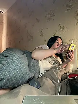 Naughtbaby 2025 online show from March 25, 1:43 pm