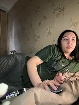 Naughtbaby 2025 online show from October 28, 1:43 pm