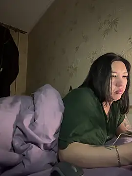 Snapshot of Naughtbaby_2025 chatting on March 18, 8:59 pm Naughtbaby 2025 online show from March 18, 8:59 pm