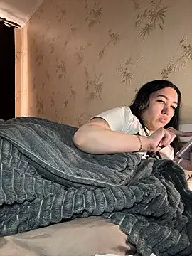 Snapshot of Naughtbaby_2025 chatting on February 28, 1:44 pm Naughtbaby 2025 online show from February 28, 1:44 pm