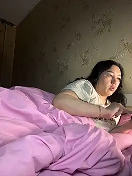 Snapshot of Naughtbaby_2025 chatting on February 15, 12:11 am Naughtbaby 2025 online show from February 15, 12:11 am