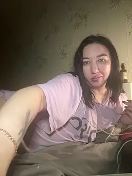 Snapshot of Naughtbaby_2025 chatting on October 4, 2:35 am Naughtbaby 2025 online show from October 4, 2:35 am