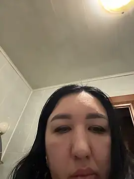 Snapshot of Naughtbaby_2025 chatting on February 18, 1:40 pm Naughtbaby 2025 online show from February 18, 1:40 pm