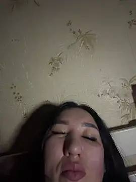 Naughtbaby 2025 online show from April 30, 10:58 pm