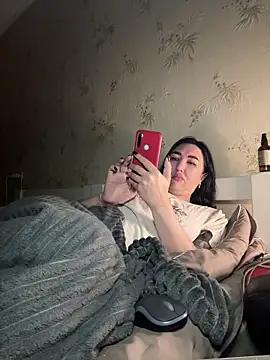 Snapshot of Naughtbaby_2025 chatting on September 12, 2:55 am Naughtbaby 2025 online show from September 12, 2:55 am