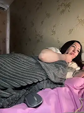 Snapshot of Naughtbaby_2025 chatting on February 3, 6:40 am Naughtbaby 2025 online show from February 3, 6:40 am