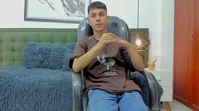 Snapshot of Johann_sex chatting on November 26, 3:12 pm Johann sex online show from November 26, 3:12 pm