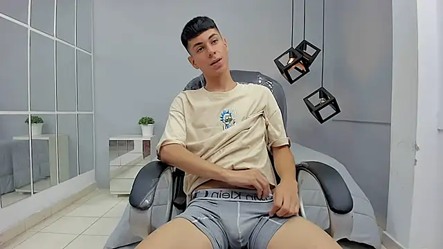 Snapshot of Johann_sex chatting on September 13, 5:24 pm Johann sex online show from September 13, 5:24 pm
