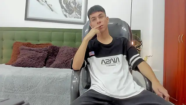 Snapshot of Johann_sex chatting on February 3, 5:07 pm Johann sex online show from February 3, 5:07 pm