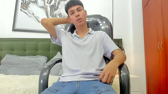 Snapshot of Johann_sex chatting on May 12, 5:19 pm Johann sex online show from May 12, 5:19 pm