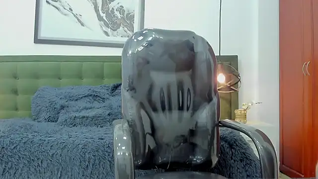 Snapshot of Johann_sex chatting on December 2, 5:25 pm Johann sex online show from December 2, 5:25 pm