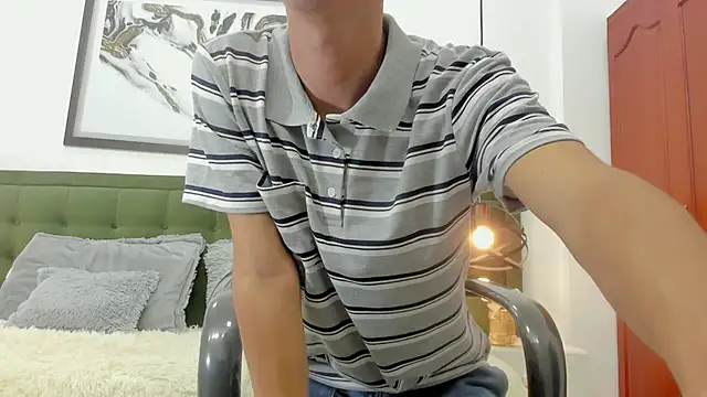 Snapshot of Johann_sex chatting on May 5, 5:16 pm Johann sex online show from May 5, 5:16 pm
