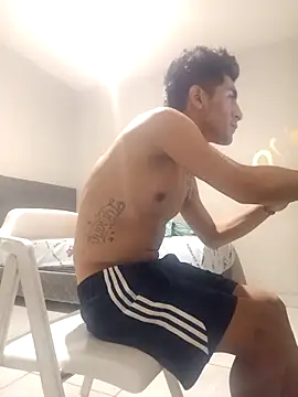 LeonRoots online show from November 4, 5:00 am