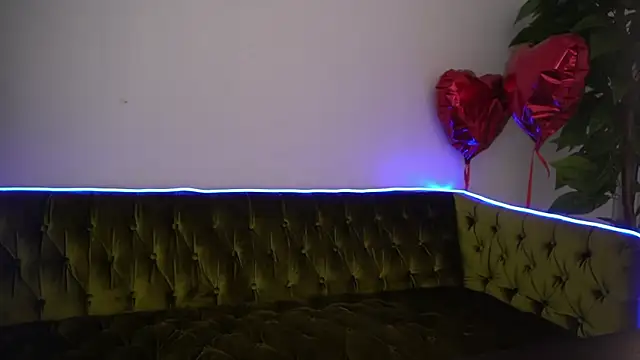 Snapshot of PaigePrado chatting on March 8, 4:17 pm PaigePrado online show from March 8, 4:17 pm