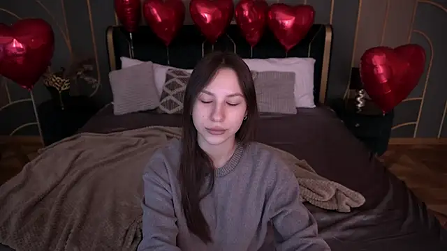 Snapshot of PaigePrado chatting on February 11, 6:35 am PaigePrado online show from February 11, 6:35 am