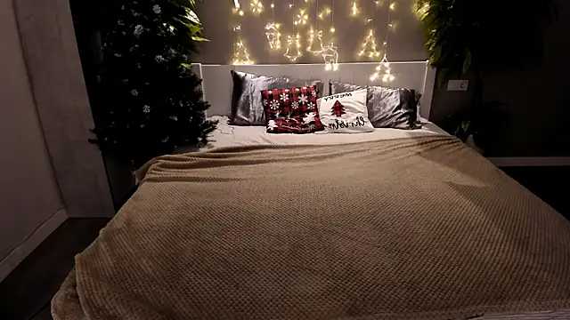 Snapshot of PaigePrado chatting on December 23, 6:34 am PaigePrado online show from December 23, 6:34 am