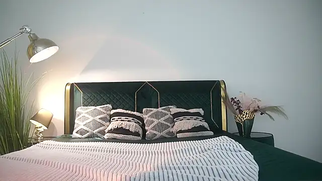 PaigePrado online show from June 25, 6:07 am
