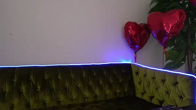 Snapshot of PaigePrado chatting on March 5, 4:13 pm PaigePrado online show from March 5, 4:13 pm