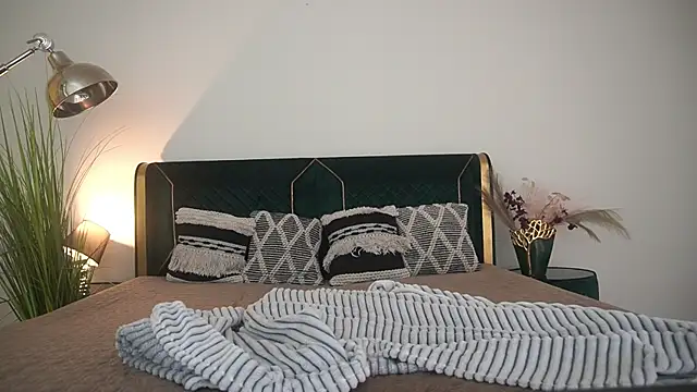 PaigePrado online show from June 20, 5:56 am
