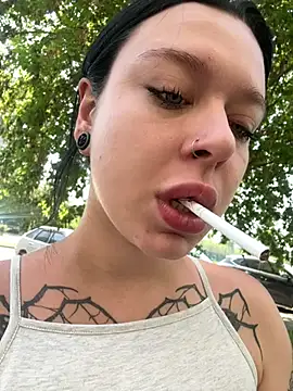 AlishaPrettyBlade online show from June 7, 3:56 am