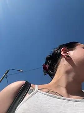 AlishaPrettyBlade online show from June 3, 3:40 am