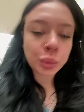 AlishaPrettyBlade online show from May 15, 5:27 am