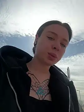 AlishaPrettyBlade online show from April 8, 6:37 am