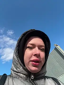 Snapshot of AlishaPrettyBlade chatting on February 12, 5:40 am AlishaPrettyBlade online show from February 12, 5:40 am