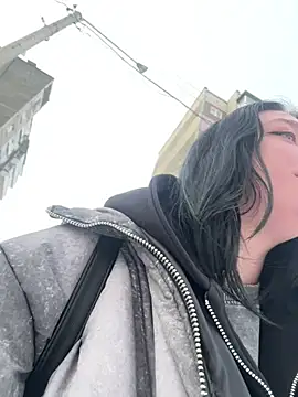 Snapshot of AlishaPrettyBlade chatting on February 9, 4:21 am AlishaPrettyBlade online show from February 9, 4:21 am