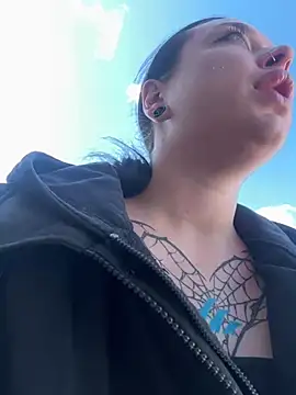 AlishaPrettyBlade online show from May 11, 3:41 am