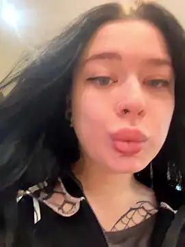 Snapshot of AlishaPrettyBlade chatting on January 13, 5:22 am AlishaPrettyBlade online show from January 13, 5:22 am