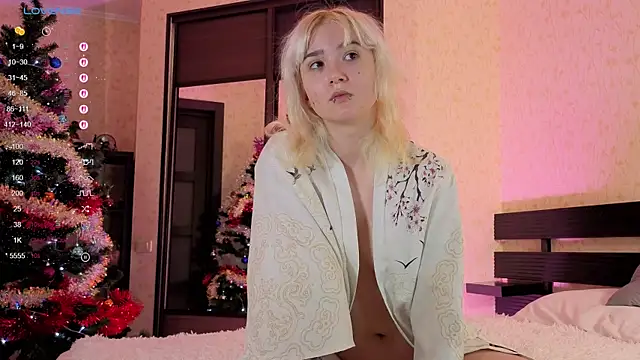 Snapshot of Nasy chatting on December 15, 6:58 pm Nasy online show from December 15, 6:58 pm