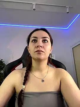 Snapshot of AshleySkott_ chatting on October 26, 8:26 am AshleySkott online show from October 26, 8:26 am