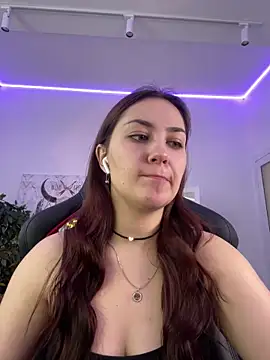 Snapshot of AshleySkott_ chatting on November 7, 8:30 am AshleySkott online show from November 7, 8:30 am