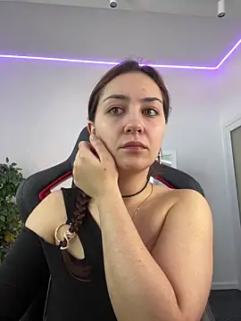 Snapshot of AshleySkott_ chatting on October 3, 8:27 am AshleySkott online show from October 3, 8:27 am
