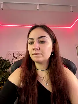 Snapshot of AshleySkott_ chatting on November 11, 8:31 am AshleySkott online show from November 11, 8:31 am