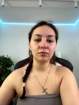 Snapshot of AshleySkott_ chatting on September 14, 8:15 am AshleySkott online show from September 14, 8:15 am