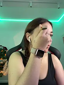 Snapshot of AshleySkott_ chatting on October 31, 7:38 am AshleySkott online show from October 31, 7:38 am