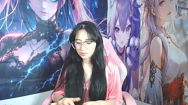 Snapshot of Arielle_lov chatting on February 19, 11:29 am Arielle lov online show from February 19, 11:29 am