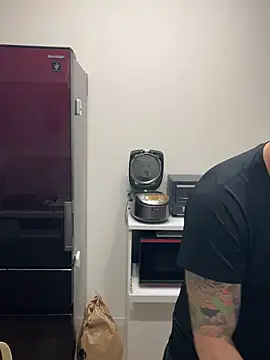 Snapshot of pierrot_0202 chatting on December 3, 9:20 am pierrot 0202 online show from December 3, 9:20 am