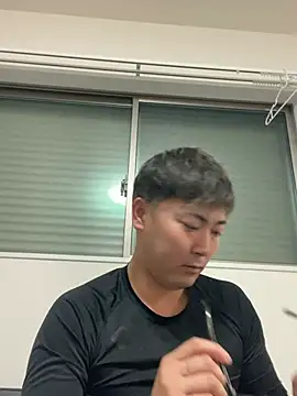 Snapshot of pierrot_0202 chatting on March 11, 8:19 am pierrot 0202 online show from March 11, 8:19 am