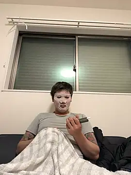 Snapshot of pierrot_0202 chatting on February 24, 1:31 pm pierrot 0202 online show from February 24, 1:31 pm