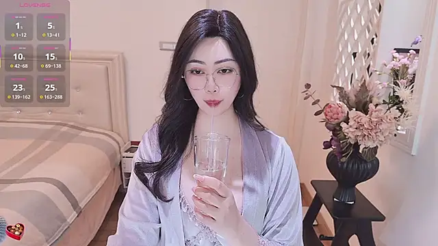 Snapshot of Tingdie chatting on December 1, 2:29 pm Tingdie online show from December 1, 2:29 pm