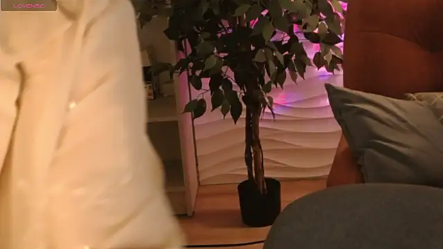 Sandra Kind online show from March 10, 5:44 am