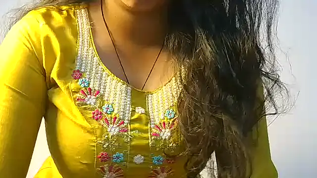 its siya online show from November 17, 4:00 pm