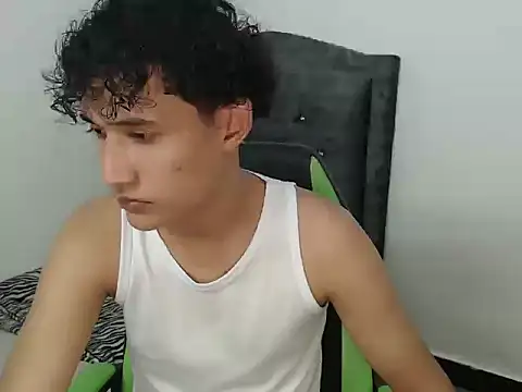 Boy coll online show from March 9, 5:33 am