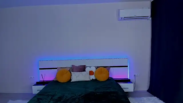 Sofia beautifuul online show from March 14, 6:10 am