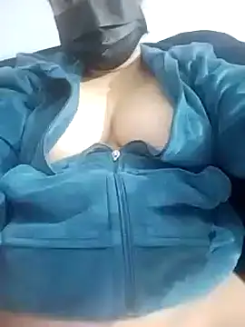 Snapshot of DesiLeela chatting on February 20, 8:28 am DesiLeela online show from February 20, 8:28 am