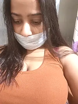 COZY ROZI online show from December 14, 3:50 pm